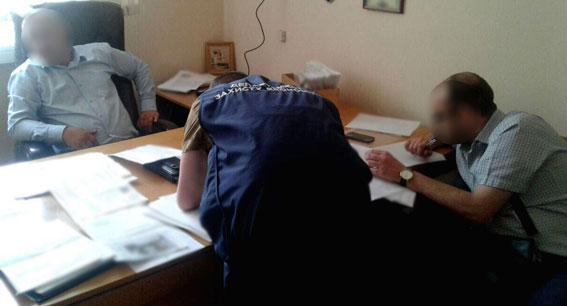 Сотрудники пенитенцианрной службы в Винницкой области разоблачены в получении взяток от осужденных и их родственников, - Нацполиция 02 Сотрудники пенитенцианрной службы в Винницкой области разоблачены в получении взяток от осужденных и их родственников, - Нацполиция 02