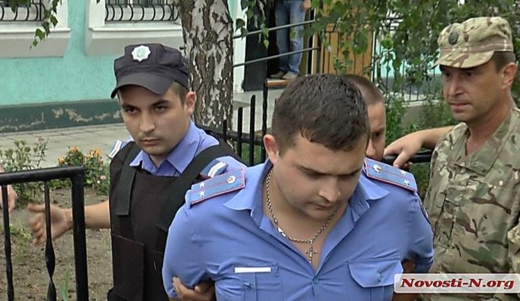 Суд заарештував одного поліцейського за підозрою в причетності до вбивства жителя Кривого Озера (оновлено)