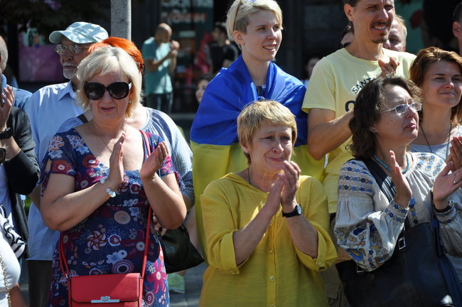 Давно не було таких теплих маршів: тисячі бійців пройшли центром столиці 08