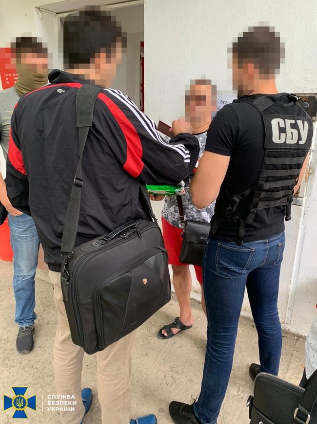 СБУ затримала в Києві ватажка торговців зброєю 04