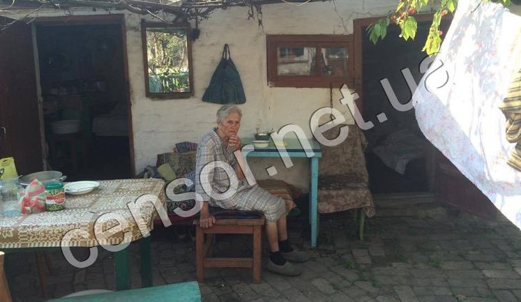 Боевики разбомбили дом 99-летней участницы Второй мировой Екатерины Мальцевой в Красногоровке. ФОТОрепортаж+ВИДЕО (обновлено)