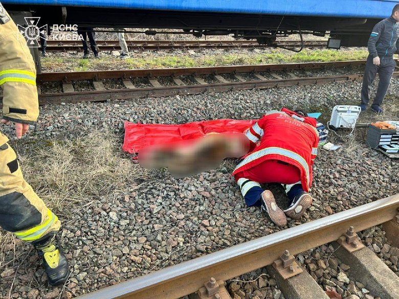 підлітка вбило струмом на даху потяга, ще двоє у лікарні