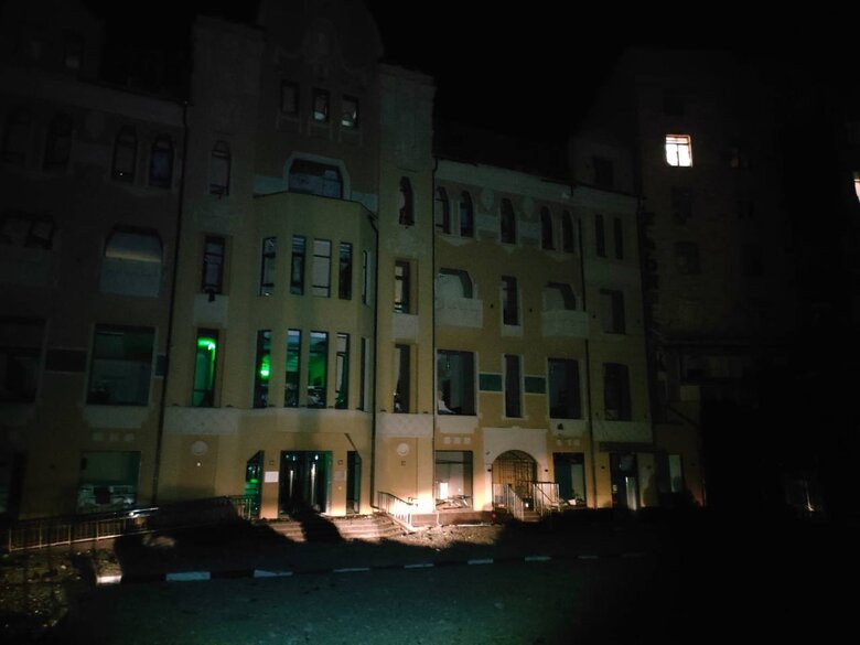 At night, Russians hit center of Kharkiv with rockets, historic building and school were damaged, - Terekhov 01