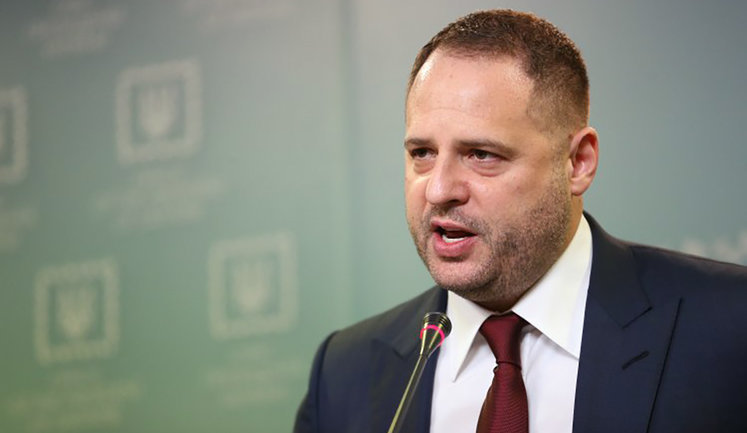 Ермак признался, что не прочь бы ударить Лероса за его "пленки": "Есть мужское отношение к тому, что случилось"