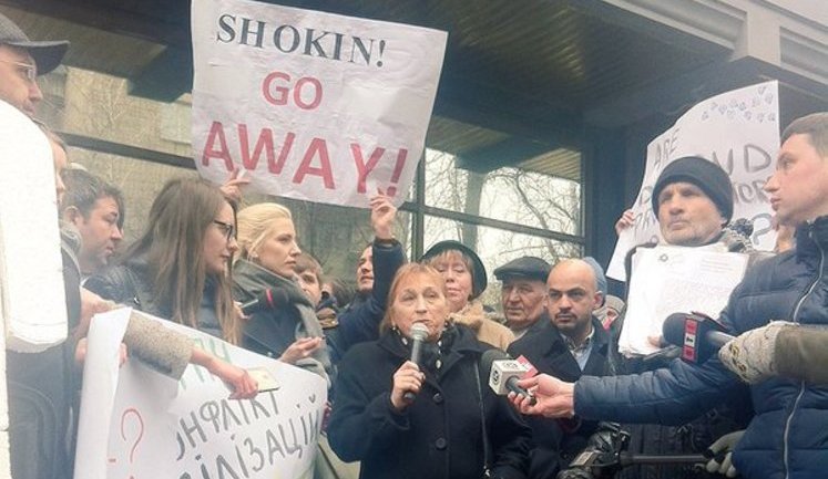 Rally in support of "diamond prosecutors" case investigators underway outside PGO. PHOTOS