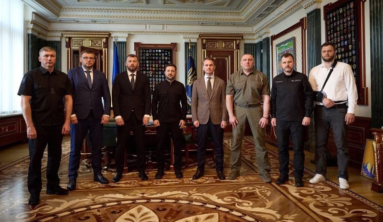 Зеленский является стороной конфликта с НАБУ и САП, а не наблюдателем, - СМИ