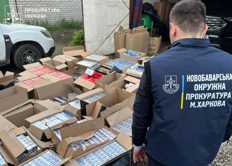 Два нелегальних тютюнових бізнеси викрито у Харкові