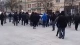 Представники "Нацкорпусу" і прихильники ОПЗЖ влаштували масову бійку біля Харківської міськради. ВIДЕО