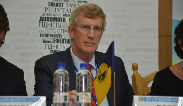 Член Етичної Ради Роберт Корді: "Були кандидати, які купували автомобілі або квартири за заниженою вартістю. Вони не могли відповісти, як їм вдалося придбати машину чи квартиру за такою низькою ціною"