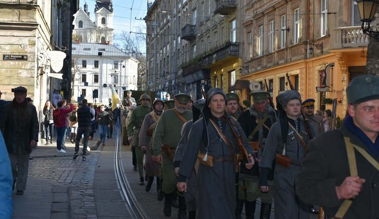 Марш славы ЗУНР прошел по центральным улицам Львова. ФОТОрепортаж
