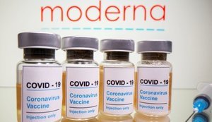 Два человека в Японии умерли после прививок вакциной Moderna с примесями