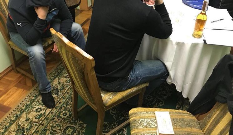 Mykolaiv airport CEO nabbed while trying to bribe region governor, - PGO. PHOTOS