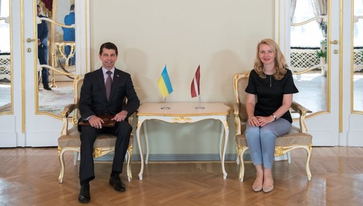 Возвращение России в ПАСЕ без выполнения обязательств негативно скажется на авторитете этой международной организации, - глава латвийской делегации Либин-Эгнер. ФОТО