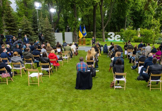 Пять акордів на Зе-роялі 03