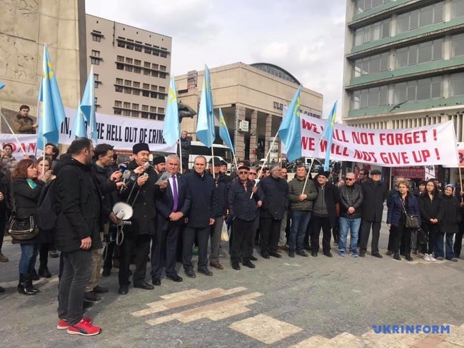 Митинг против оккупации Крыма прошел в Анкаре 04