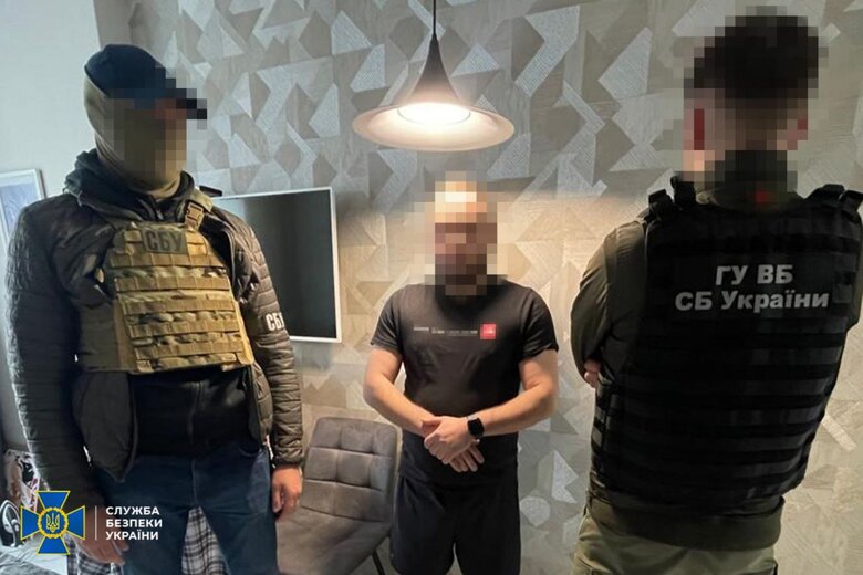 СБУ затримала шахрая у Києві, який наживався на родинах полонених