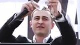 Молодой регионал публично порвал партбилет из-за дерибана в Измаиле.ФОТО + ВИДЕО