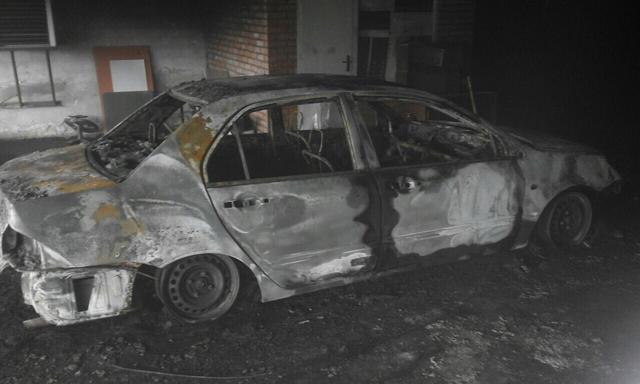 За добу в столиці згоріли три машини 01 За добу в столиці згоріли три машини 01