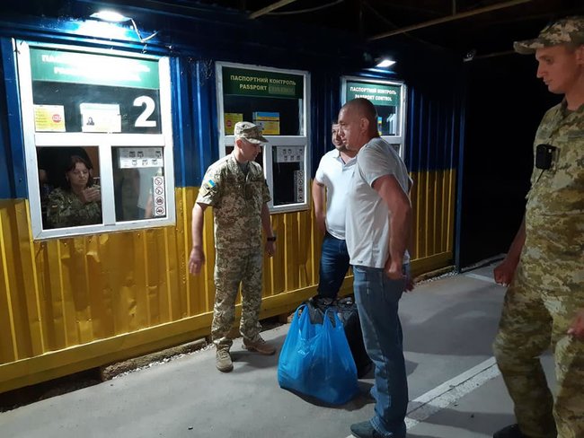 Росія передала капітана українського судна Новицького представникові уповноваженого з дотримання прав жителів Криму, - АП 01