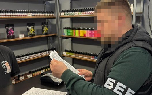 Ліквідована схема обігу нелегальних електронних сигарет на десятки мільйонів гривень. ФОТОрепортаж