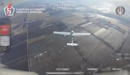 Бойцы 5-й штурмовой бригады поразили беспилотники оккупантов в небе