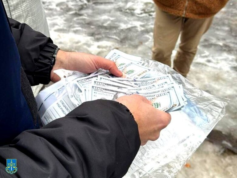 Військовий на Львівщині за хабар допомагав влаштуватись до Держприкордонслужби