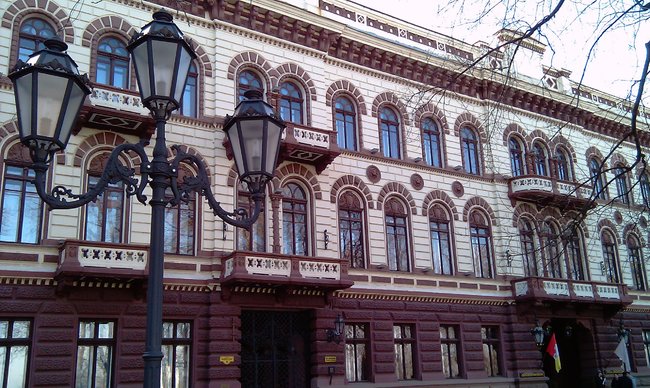 Кому принадлежат самые дорогие гостиницы Украины 28