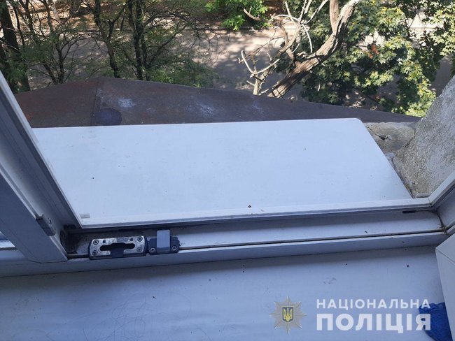 Двухлетний малыш выпал из окна 4-го этажа в Николаеве, - полиция 01