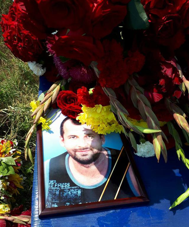 Ветерана АТО Вагнера, убитого во время перестрелки в Днепре, похоронили на Днепропетровщине 02 Ветерана АТО Вагнера, убитого во время перестрелки в Днепре, похоронили на Днепропетровщине 02