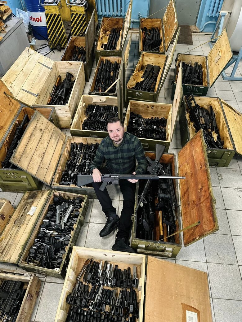 National Police receives 531 confiscated weapons from US 01