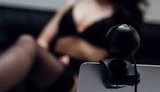 Поліція тричі робила "контрольну закупку" інтимних фото: У Києві блогерці OnlyFans загрожує до 7 років в