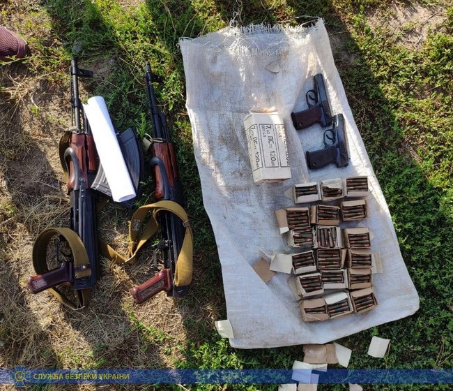 Групу торговців зброєю затримано на Полтавщині, - СБУ 02 Групу торговців зброєю затримано на Полтавщині, - СБУ 02