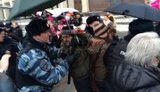 москва протест зонт