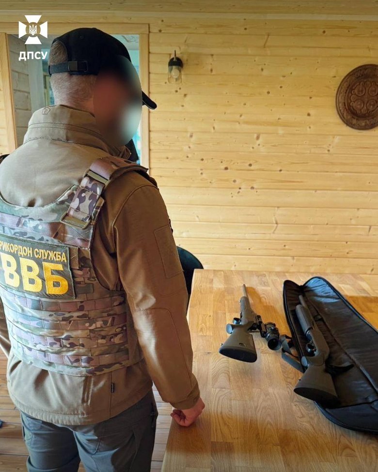 На Буковині викрили групу, яка переправляла людей до Румунії за 8 тисяч євро
