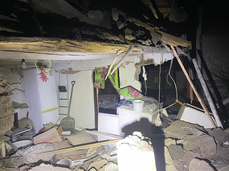 Ніч на Донеччині: ракетні удари по Багатирю, обстріли Курахового, Авдіївки, Костянтинівки, одна людина загинула, є поранені, - ОВА 02 Ніч на Донеччині: ракетні удари по Багатирю, обстріли Курахового, Авдіївки, Костянтинівки, одна людина загинула, є поранені, - ОВА 02