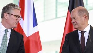 Прем'єр-міністр Великої Британії Кір Стармер і канцлер Німеччини Олаф Шольц
