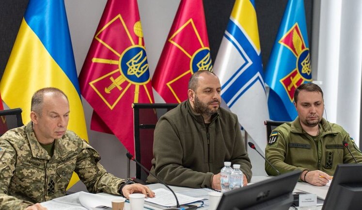 Наши партнеры на "Рамштайне" сами предлагали предоставить Украине дальнобойное оружие, - Минобороны