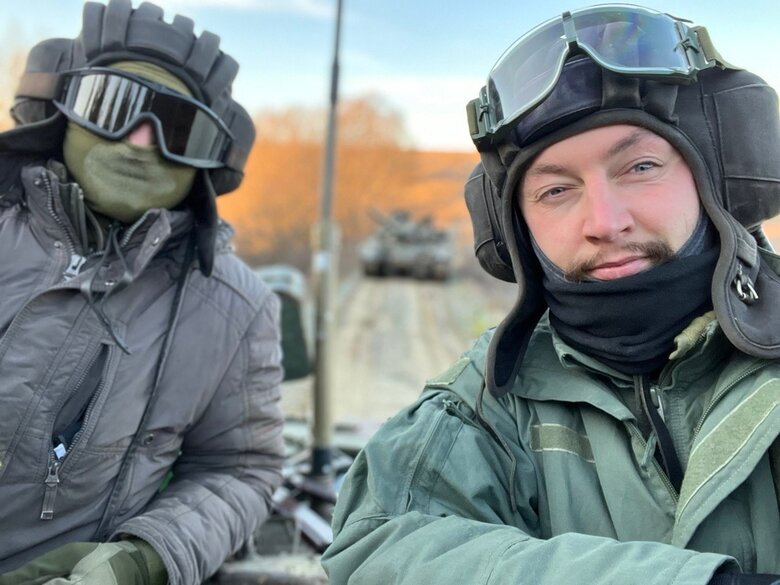 Танкіст Павло Філик: На один наш танк було чотири їхні. Це стандартна ситуація. Було й таке, що одним танком виходили на вісім-десять російських 01