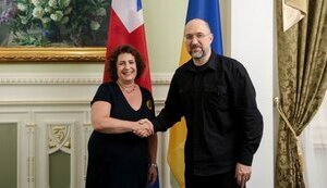 Шмигаль та посол Британії Сіммонс обговорили посилення співпраці між Києвом та Лондоном