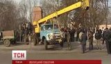 Lenin Guarded - in Kharkiv Police Set up 24-Hour Protection. VIDEO