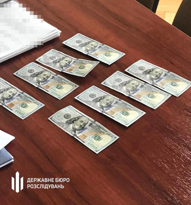 Чиновник Черновицкой ОГА задержан за получение отката от победителя тендера, - ГБР 02