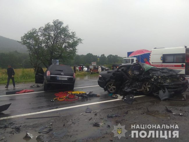 ДТП на Львівщині: двоє людей загинули, в тому числі дитина, ще троє госпіталізовані 01