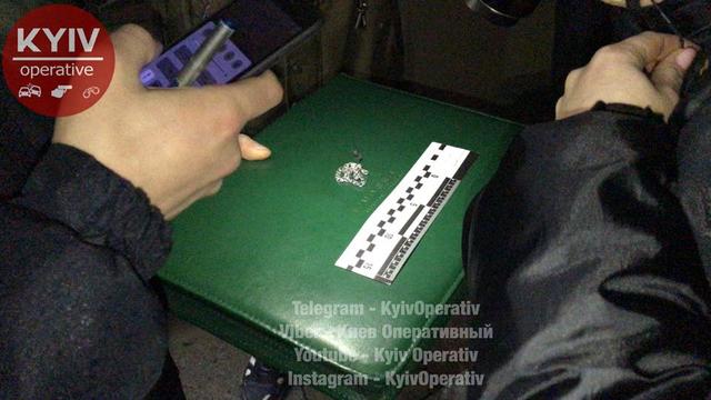 Солдати-строковики Нацгвардії у звільненні пограбували перехожого в Києві 03