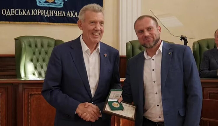 NABU suspends director of Odesa territorial office Deulin and launches investigation into his receipt of award from ex-regionalist Kivalov. PHOTO