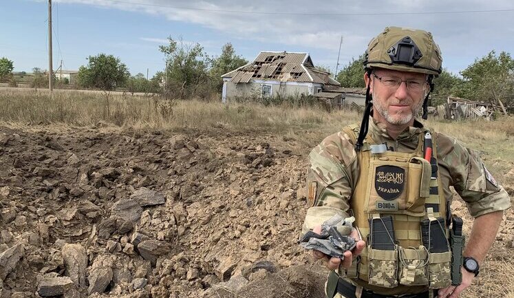 Водій-парамедик Саід Ісмагілов: "Москалі мені пишуть, що вб’ють, що розстріляють. Я з цього просто сміюсь. Кажу: якщо ти такий хоробрий, приїжджай на передок, постріляємось…"