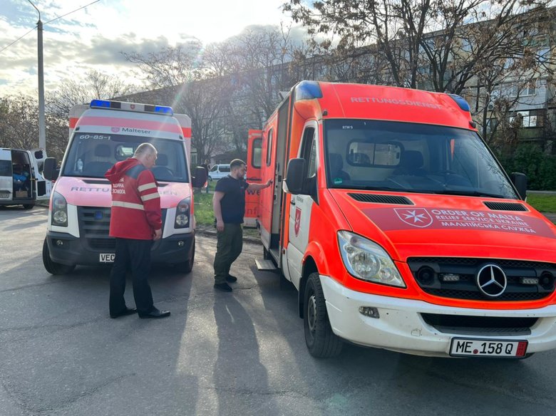 Украина получила еще 23 скорых от международных партнеров 02