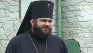 "Вибачаюсь перед віруючими і прошу прощення у Бога. Все зі смиренністю приймаю", - архиепископа УАПЦ Мстислава за драку в ресторане отправили в монастырь для "молитвенного покаяния". ВИДЕО