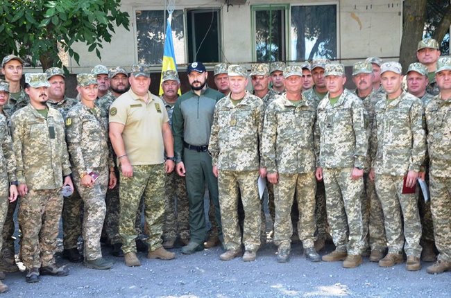 Отличиями Минобороны награждено более тысячи украинских воинов, - штаб ООС 07