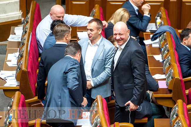 Ківалов-реготун, новинки кіно для Романовського та розмова сватів Деркача і Литвина, - день роботи ВР 23 травня 10