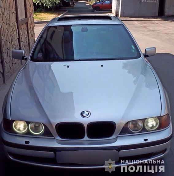 Запорожский патрульный руководил группой угонщиков автомобилей, - Нацполиция 02
